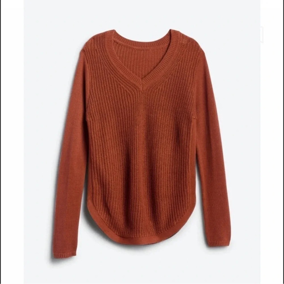 🍀 RD STYLE NWT STITCH FIX EXCLUSIVE JOSELYN VNECK SWEATER - Picture 3 of 6